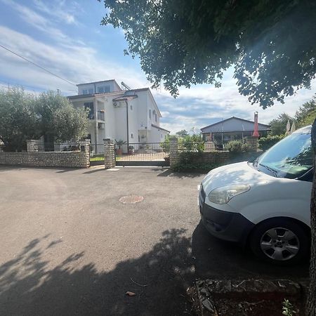 Guest House Sosi Umag Exterior foto