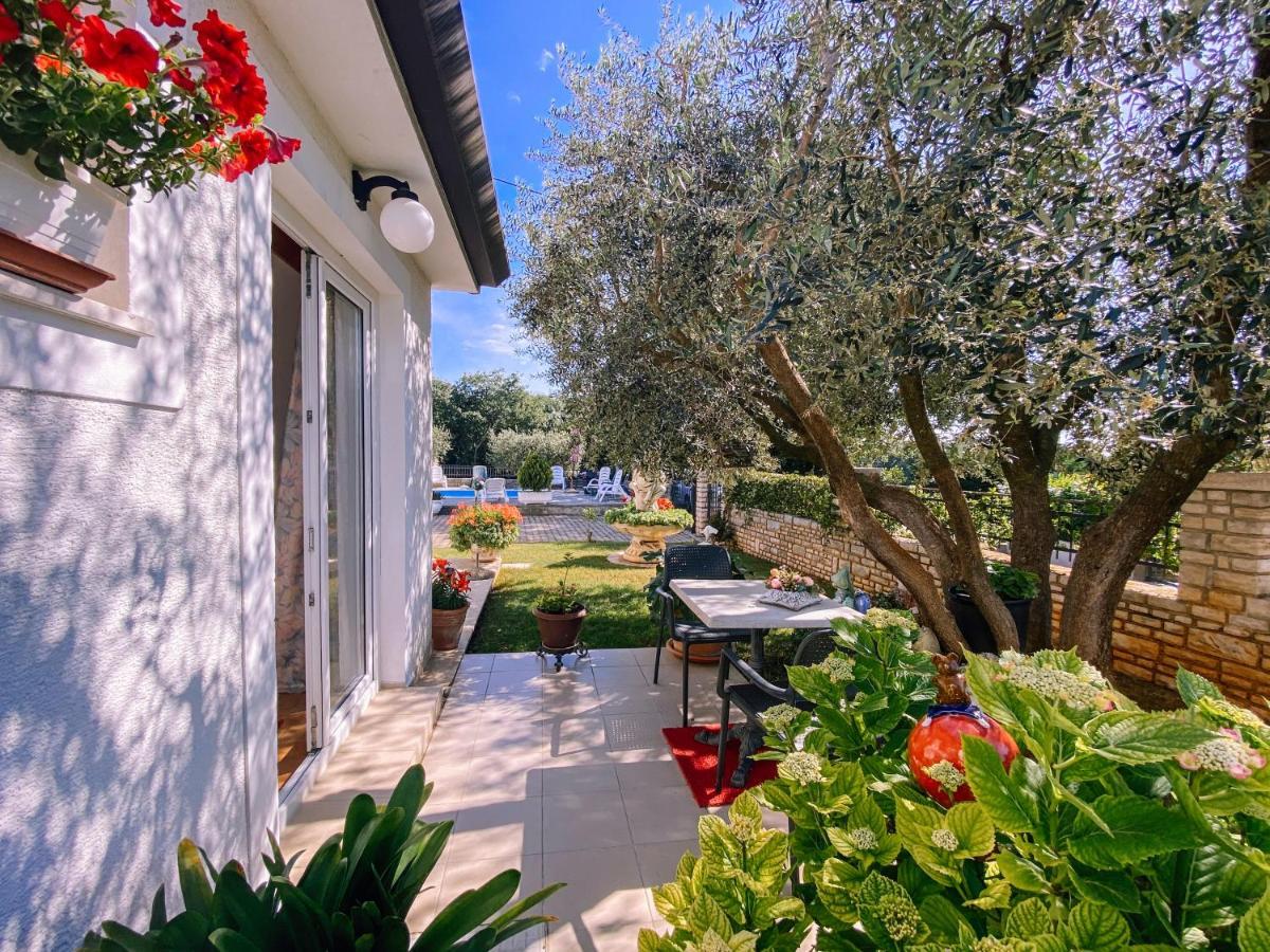 Guest House Sosi Umag Exterior foto