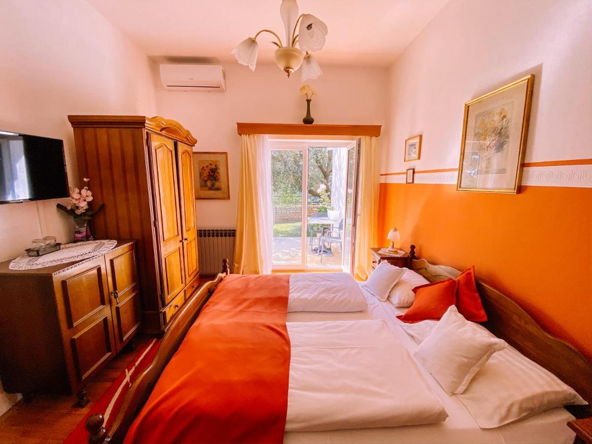 Guest House Sosi Umag Exterior foto