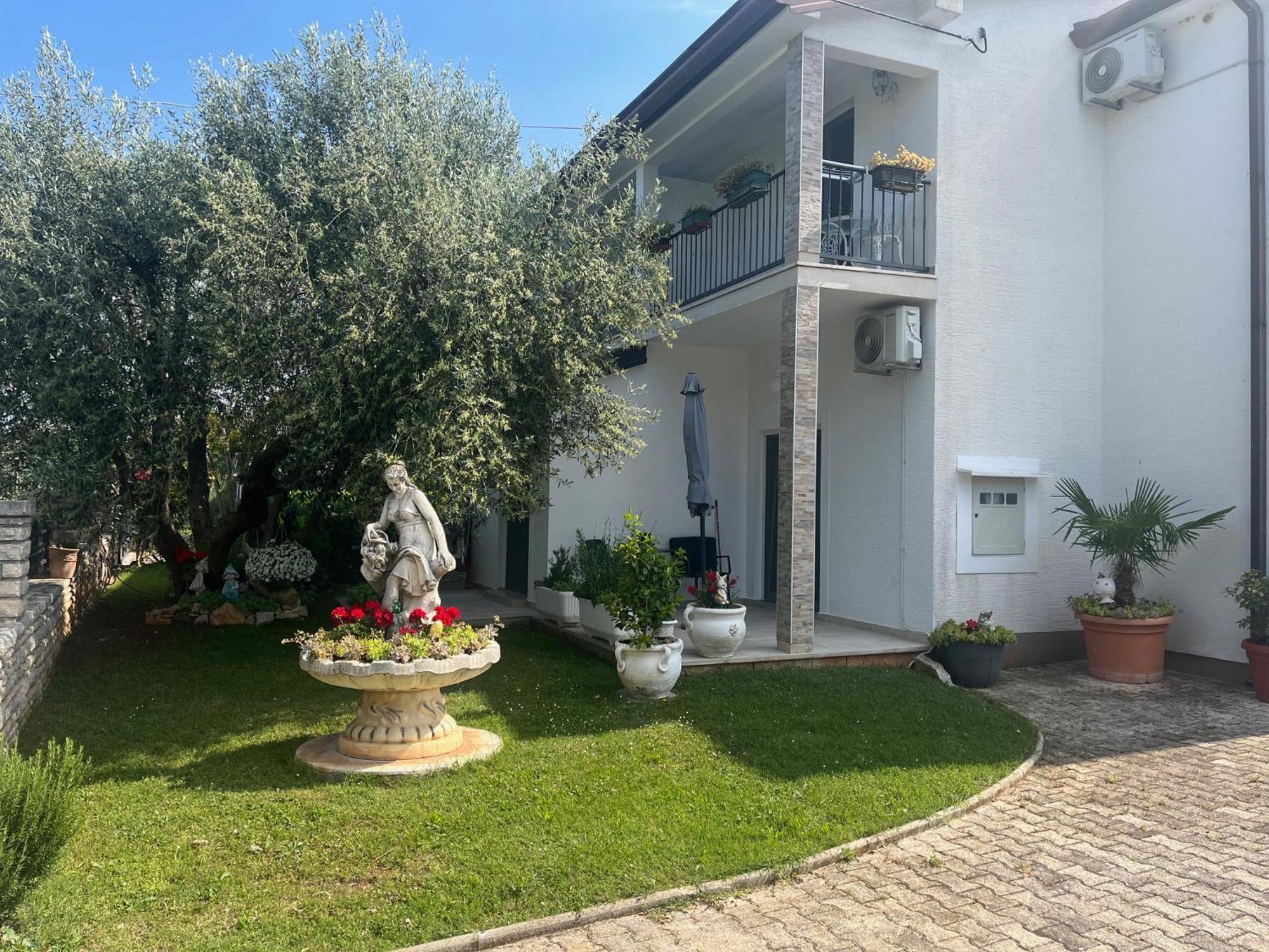 Guest House Sosi Umag Exterior foto